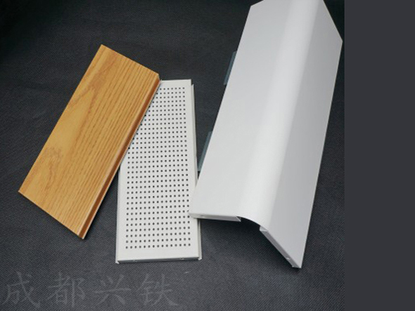定制沖孔機(jī)房墻板，提升機(jī)房空間的差異化